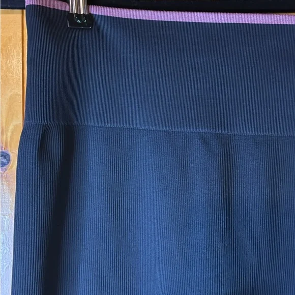 Outdoor Voices Black Athletic Leggings - Picture 2 of 5